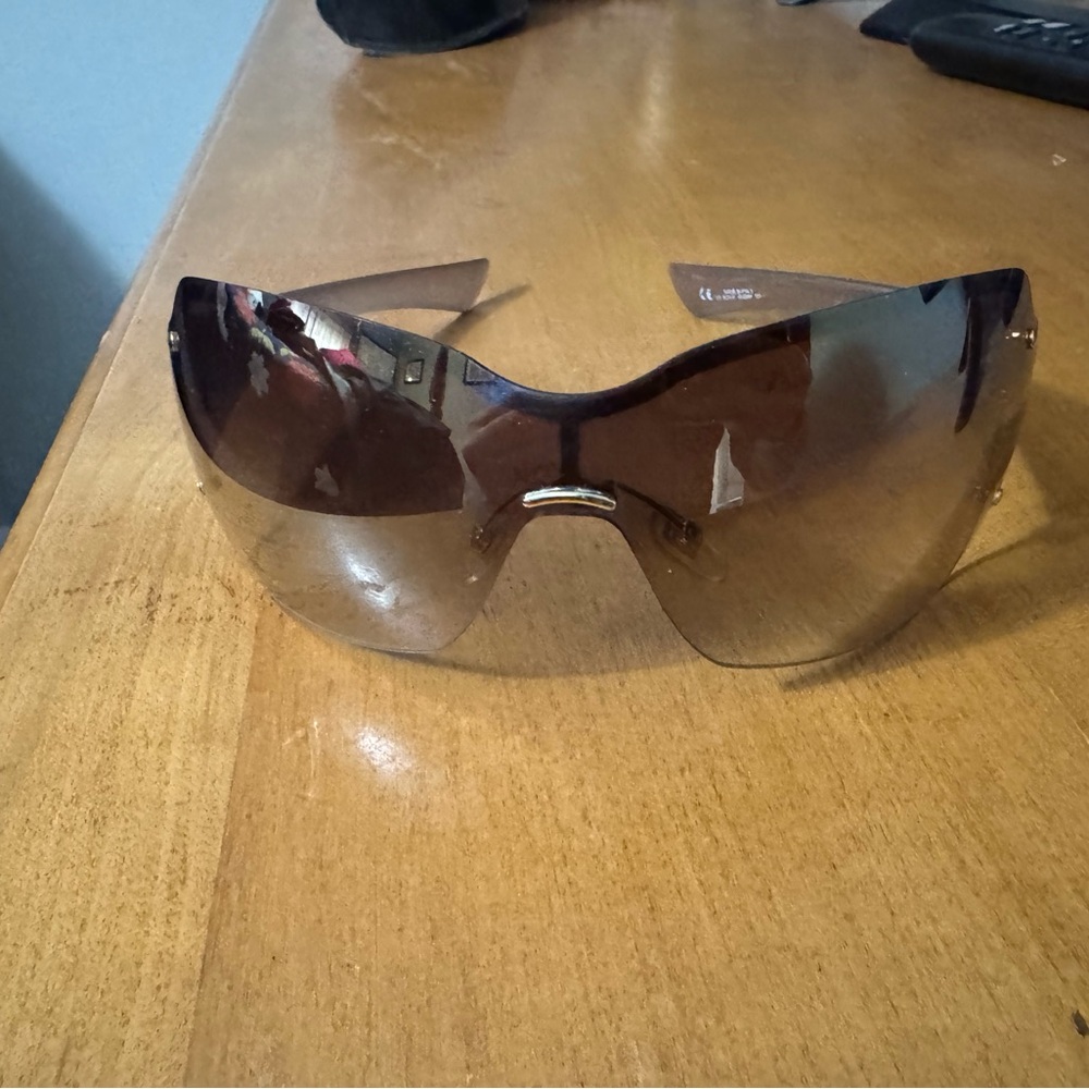 Stylish Oversized Sunglasses Gucci